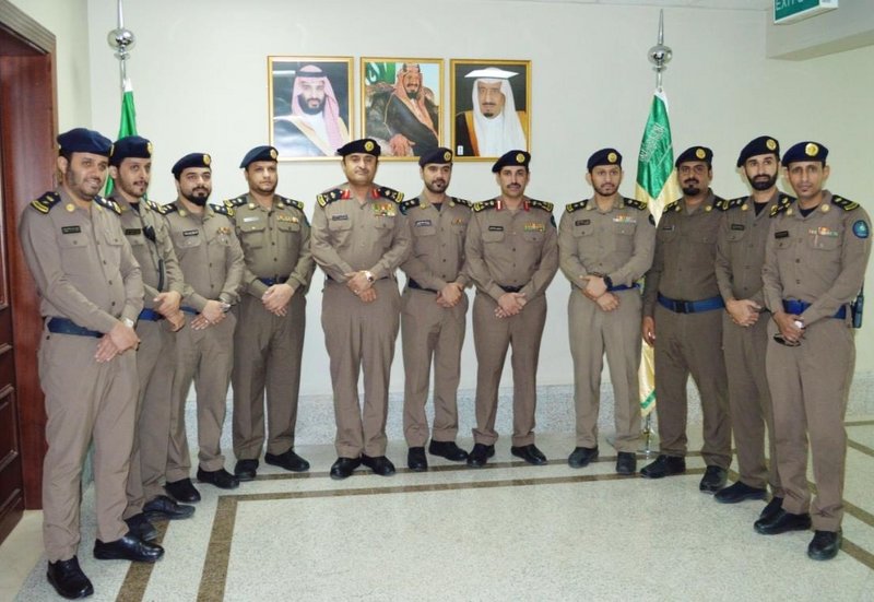 “المنتشري” يقلد 16 ضابطًا بـ “مدني مكة” رتبهم الجديدة